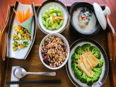 【產(chǎn)后】寶媽產(chǎn)后月子餐如何做到飲食營(yíng)養(yǎng)均衡呢？